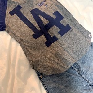 NWOT majestic fan fashion LA Dodgers  t - shirt